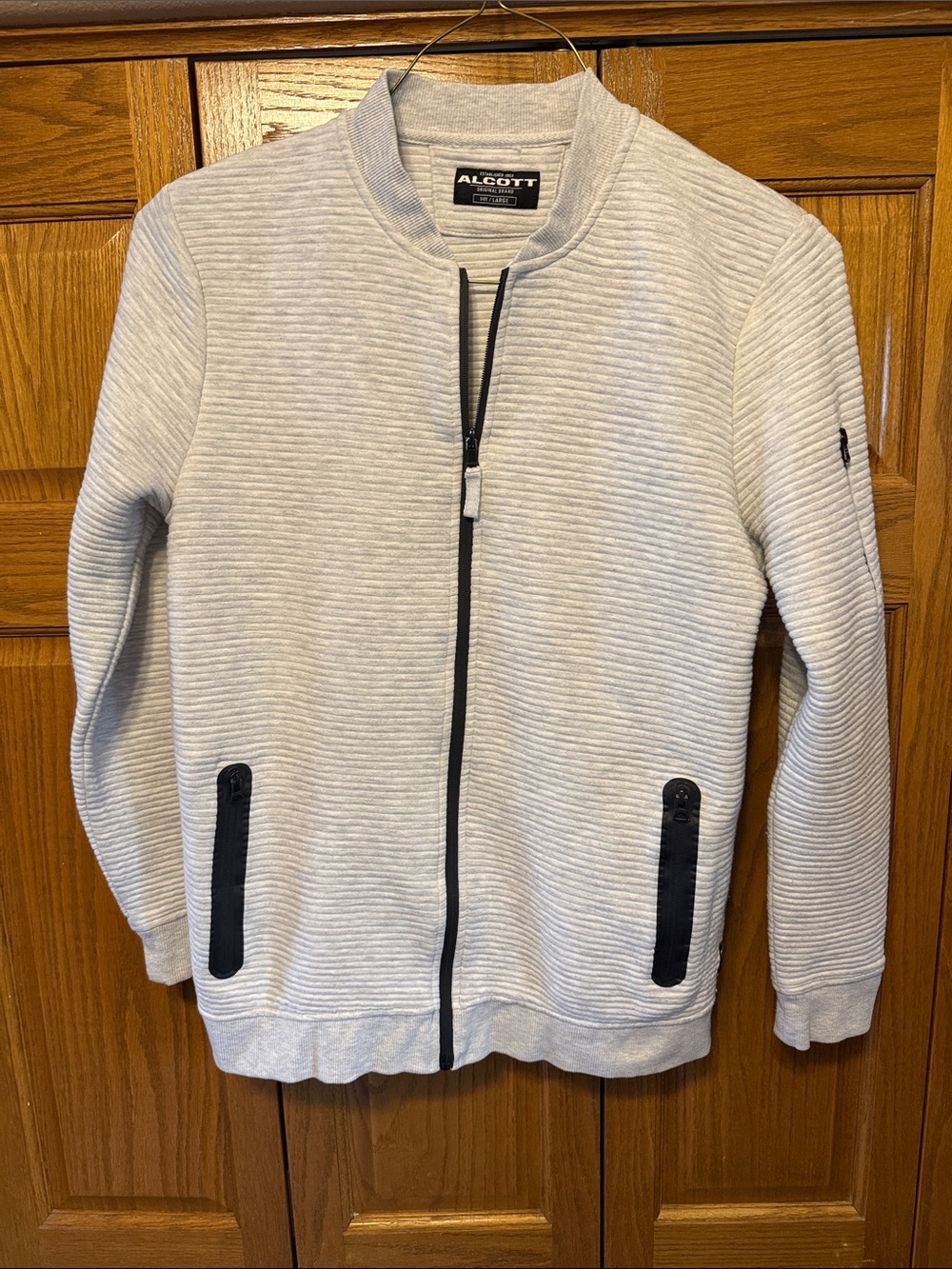 Alcott Men's Light Gray Ribbed Zip-Up Jacket with Black Trim-Large